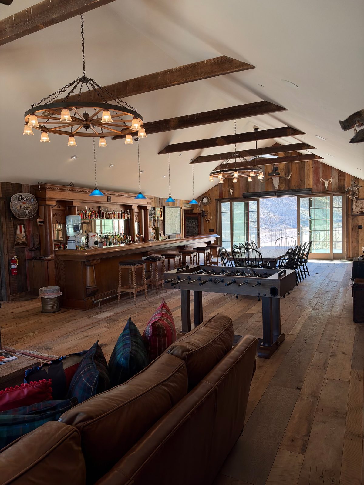 The saloon and its long bar